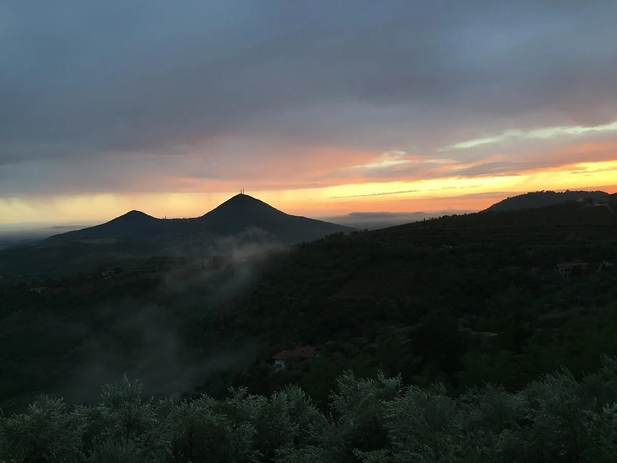 Holiday House Petrarca 아르쿠아타 페트라르카